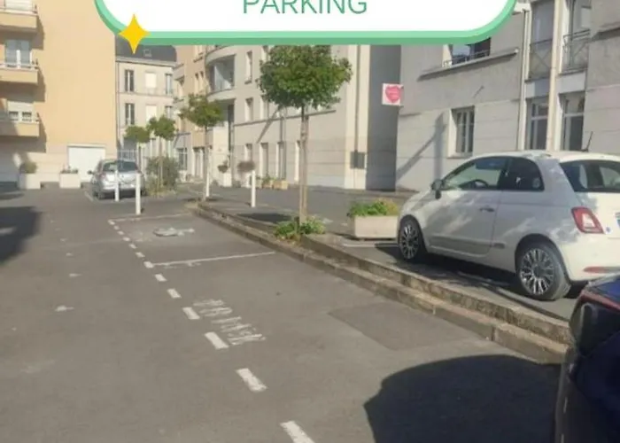 Cosy Proche Cathedrale Apartment *